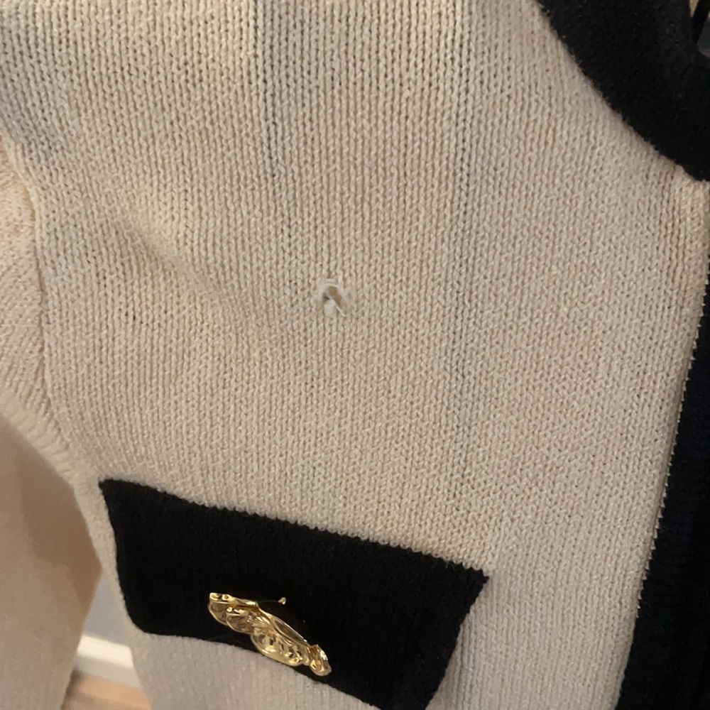 St. John Separates Set - image 3